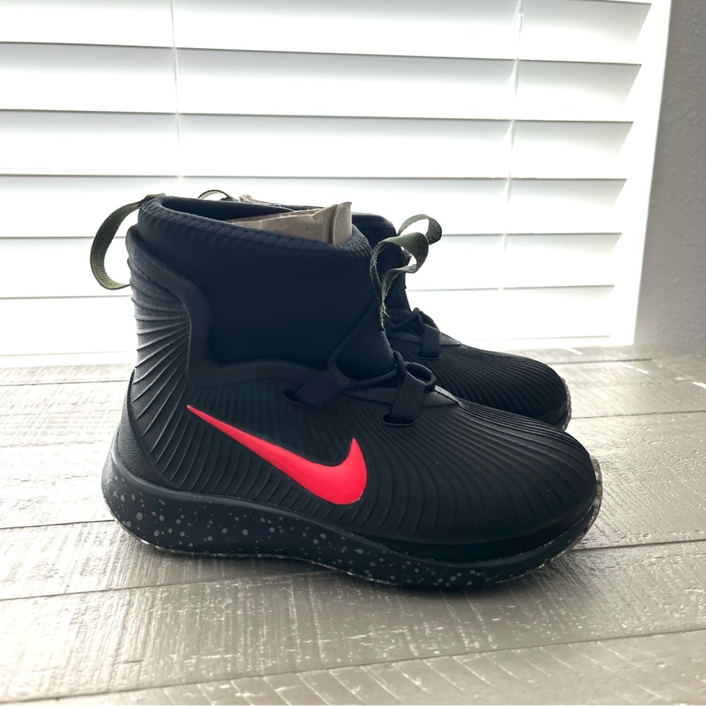 Binzie boot 9C Nike